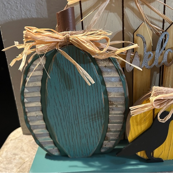 Fall Decor - Picture 5 of 7